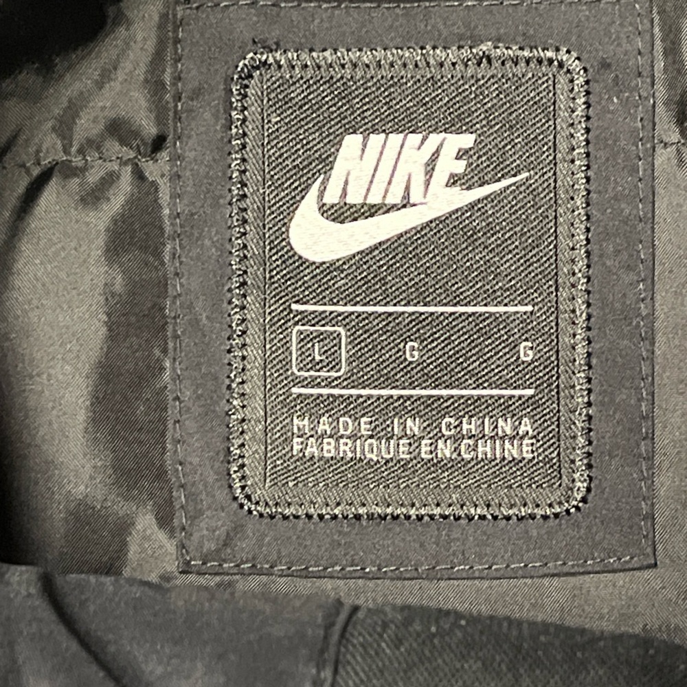 NIKE SPORTSWEAR SYNTHETIC-FILL PARKA CZ2867-010 MENs Large Black $375 Winter NEW - Picture 9 of 10
